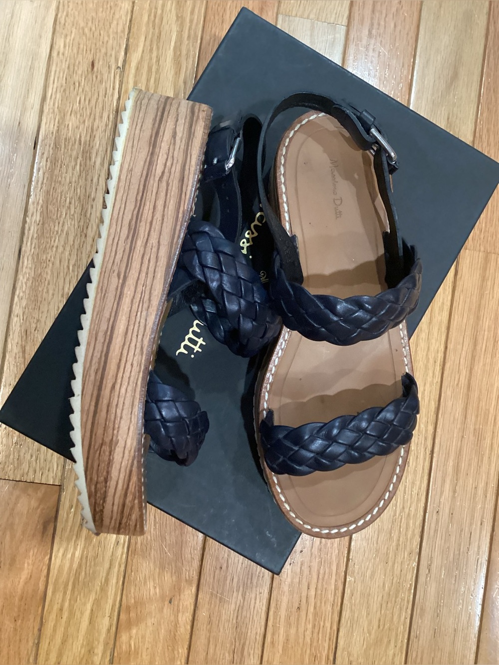Massimo Dutti, Braided Leather Sandals, navy, size 6, fit bigger